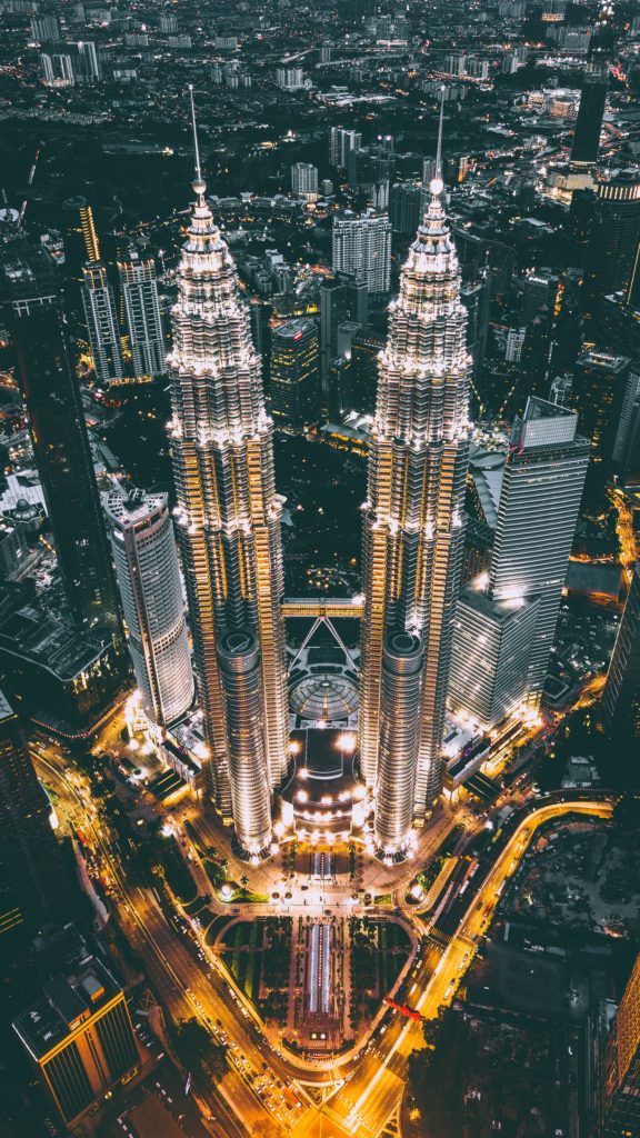 petronas-towers-576x1024.jpg